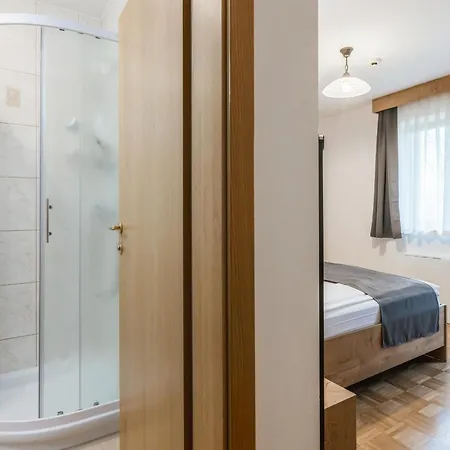Toeroek Guest house Lesce (Upper Carniola)