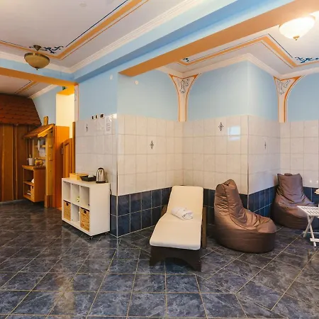 Toeroek Rooms, Bistro & Wellness Pensjonat Lesce (Upper Carniola)