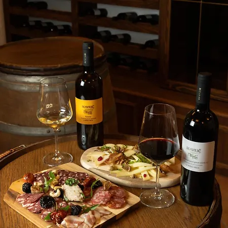 Toeroek Rooms, Bistro & Wellness Gostinjska kuća