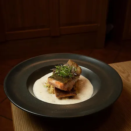 Toeroek Rooms, Bistro & Wellness Casa de hóspedes