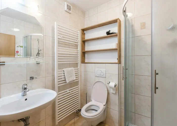 Gasthof Toeroek Rooms, Bistro & Wellness 4*