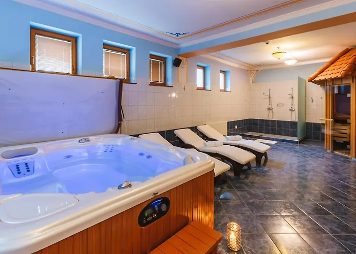 Toeroek Rooms, Bistro & Wellness 4*