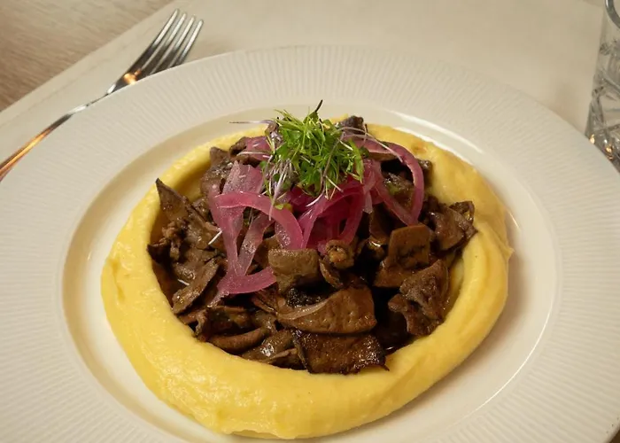 Toeroek Rooms, Bistro & Wellness Lesce (Upper Carniola)