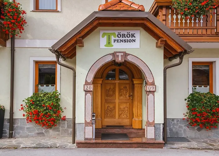 Gasthof Toeroek Rooms, Bistro & Wellness 4*