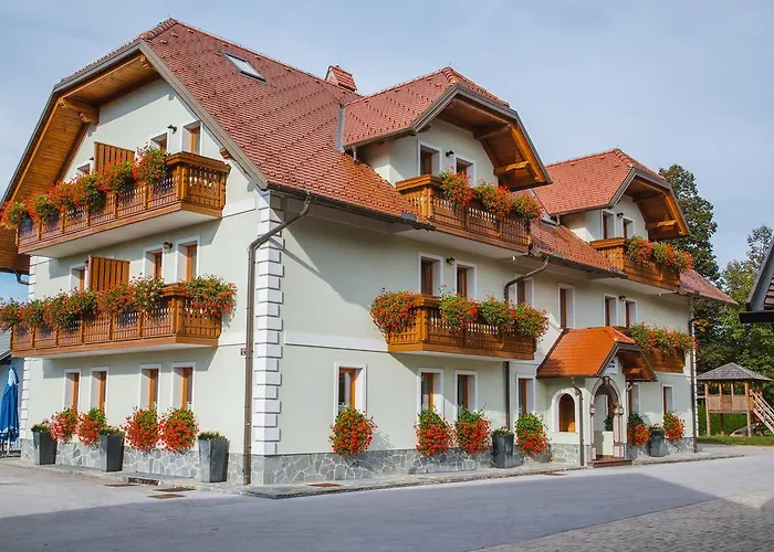 Gasthof Toeroek Rooms, Bistro & Wellness 4*